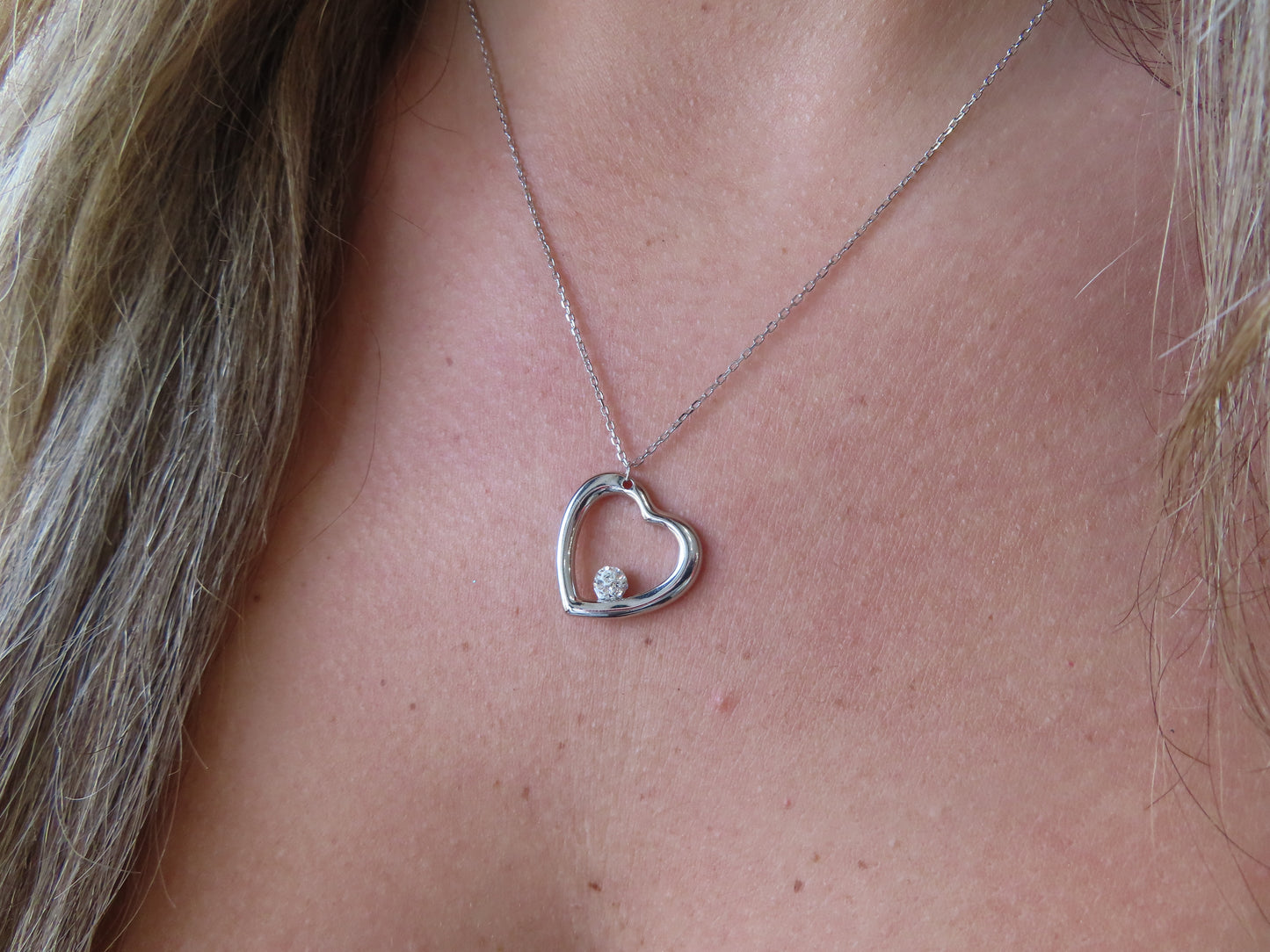 'FLOATING CZ HEART NECKLACE'