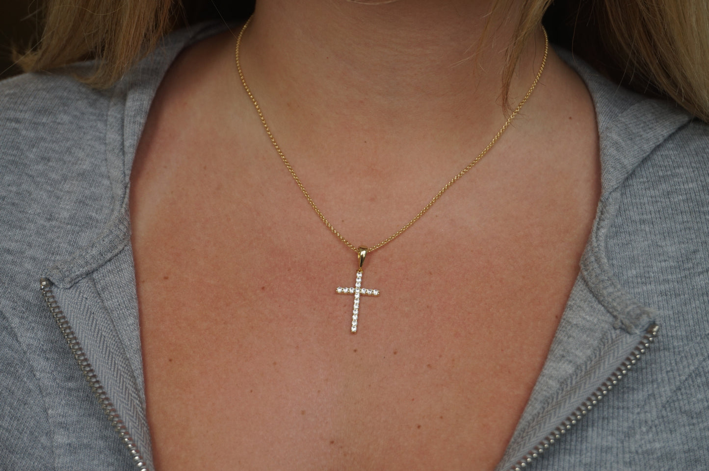 ‘DIAMOND CROSS NECKLACE'