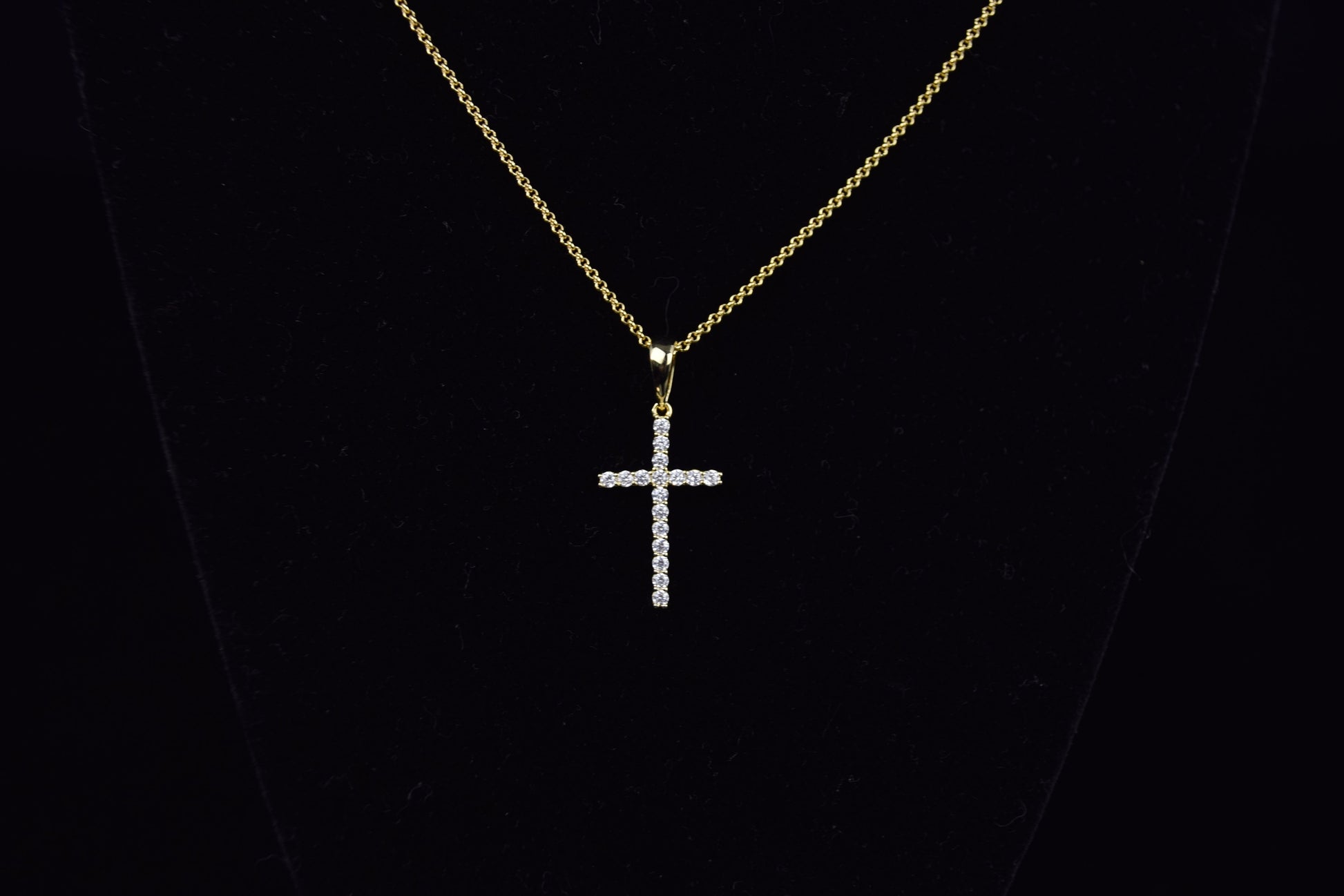 ‘DIAMOND CROSS’ Necklace - SHOP PAIGE