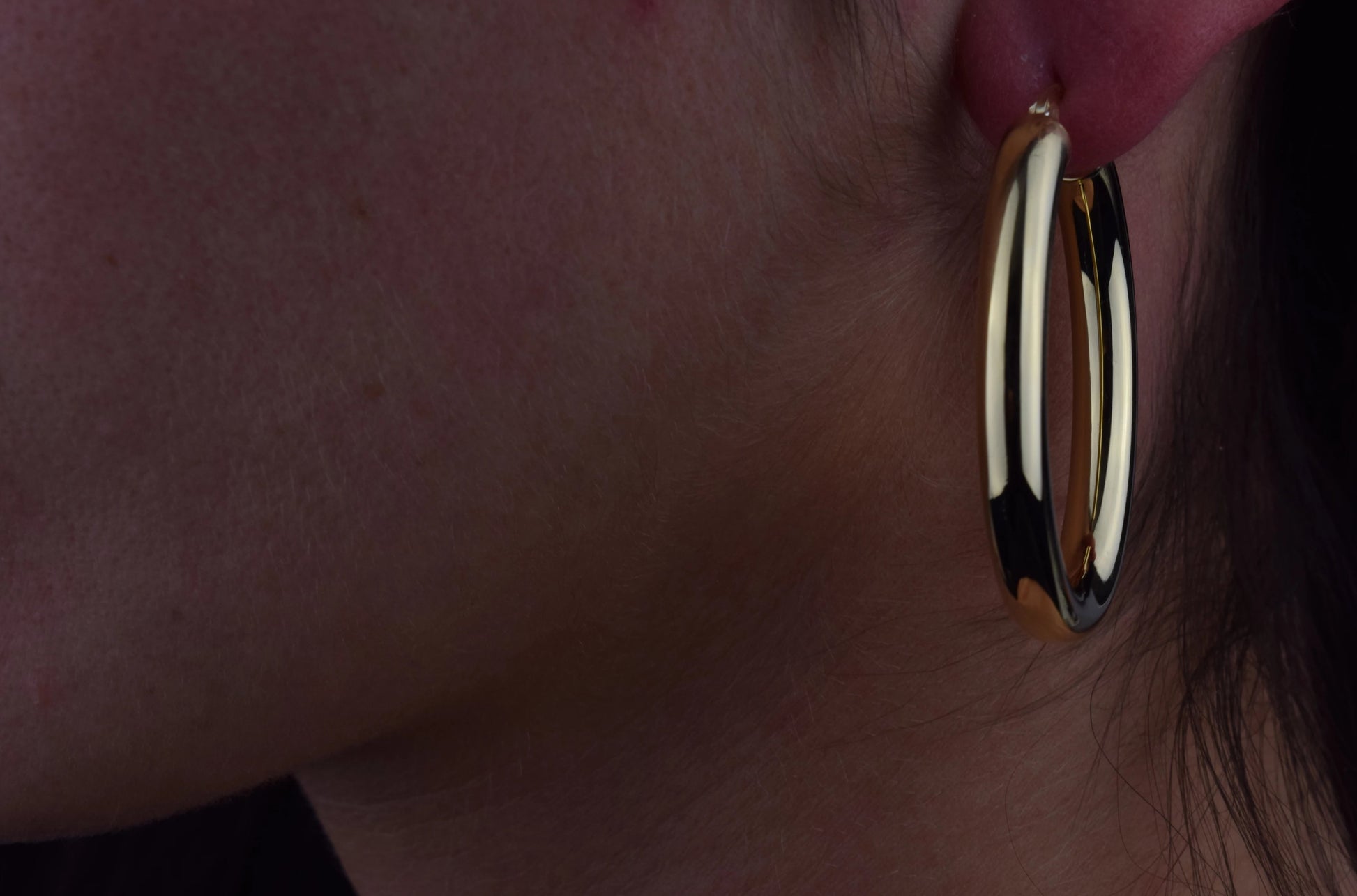 ‘OVAL TUBE HOOP’ Earrings - SHOP PAIGE