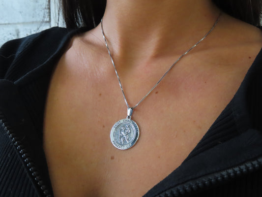 'SAINT CHRISTOPHER MEDALLION NECKLACE'