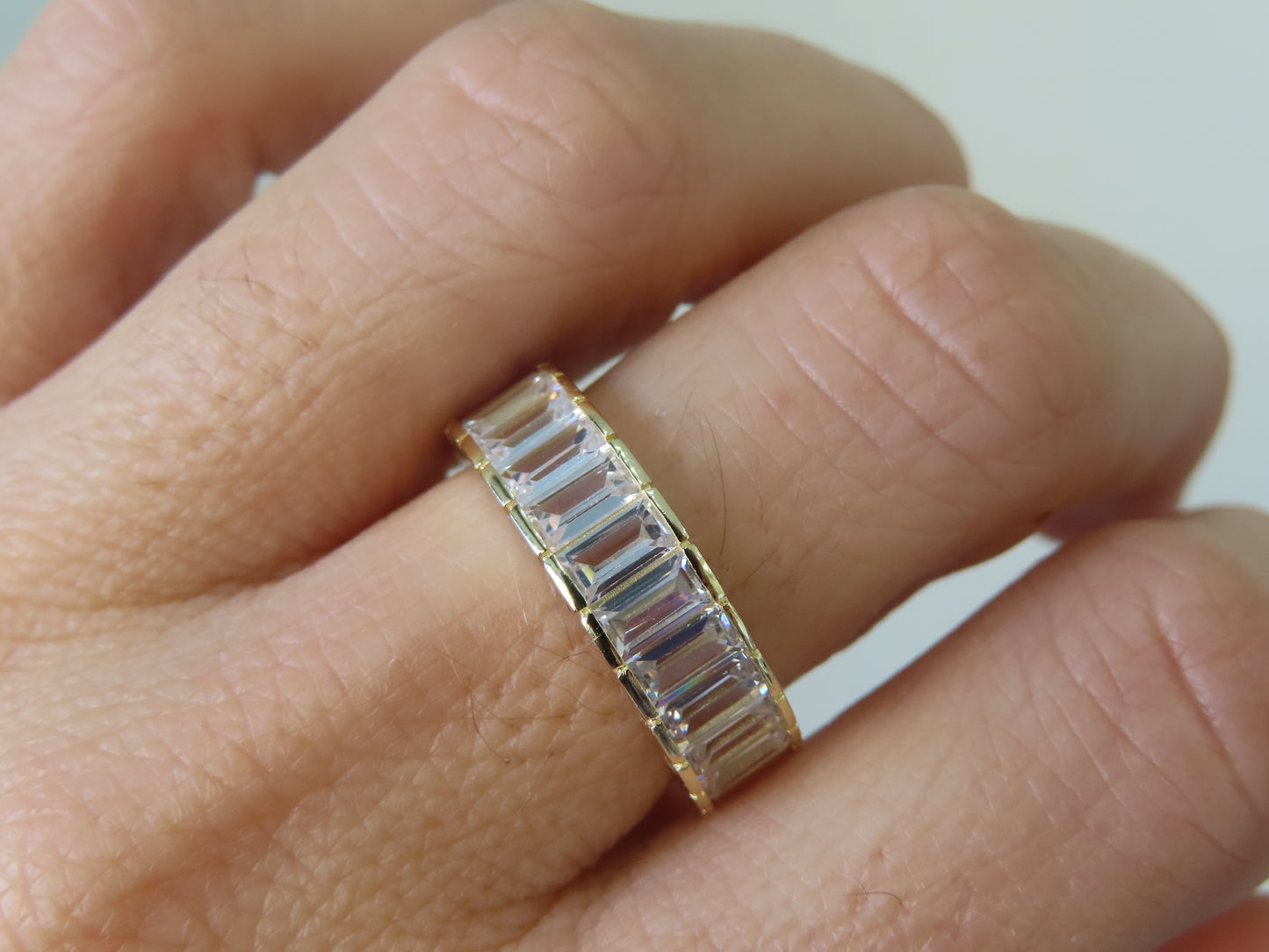 'BEZEL QUEEN RING'