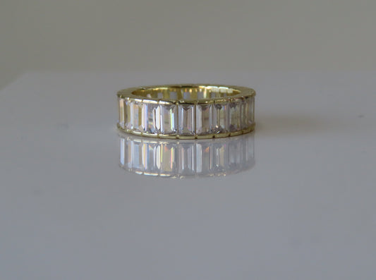 'BEZEL QUEEN RING'