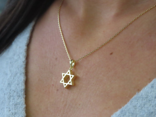 'STAR OF DAVID NECKLACE'