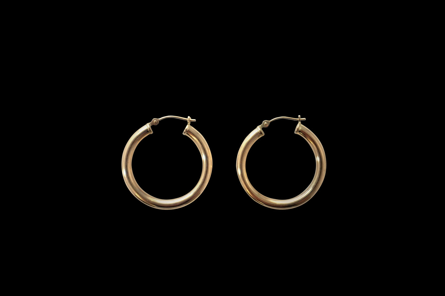 '14K GOLD CLASSIC HOOPS'