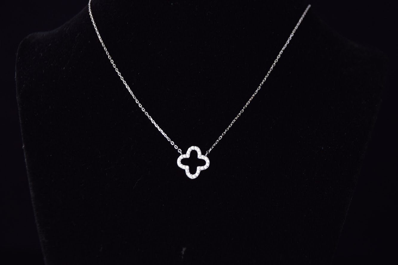 ‘CLOVER’ NECKLACE - SHOP PAIGE